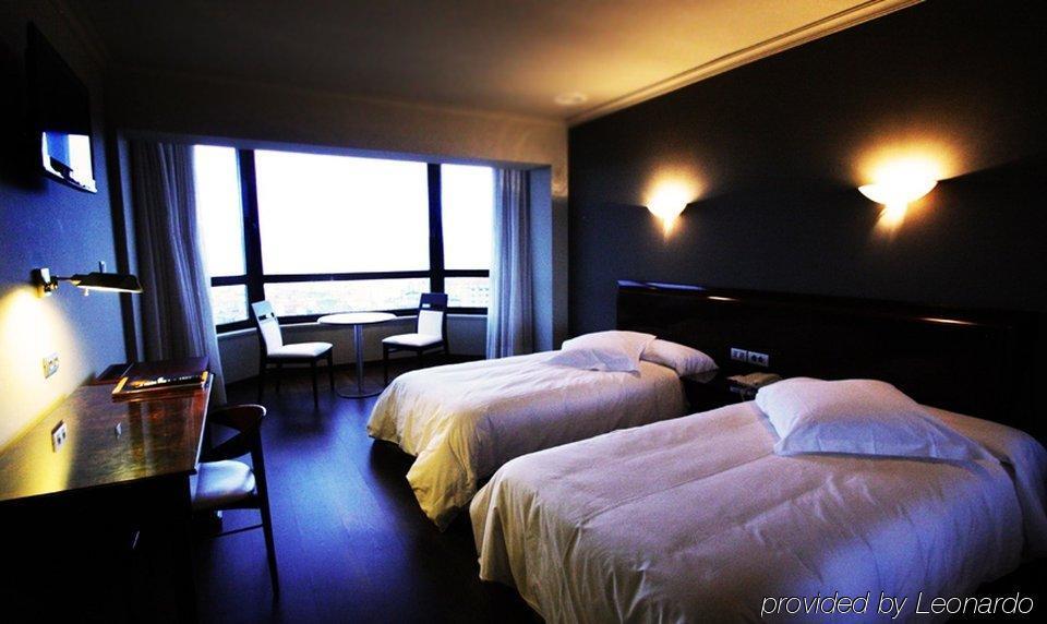 Occidental Vigo Hotel Room photo